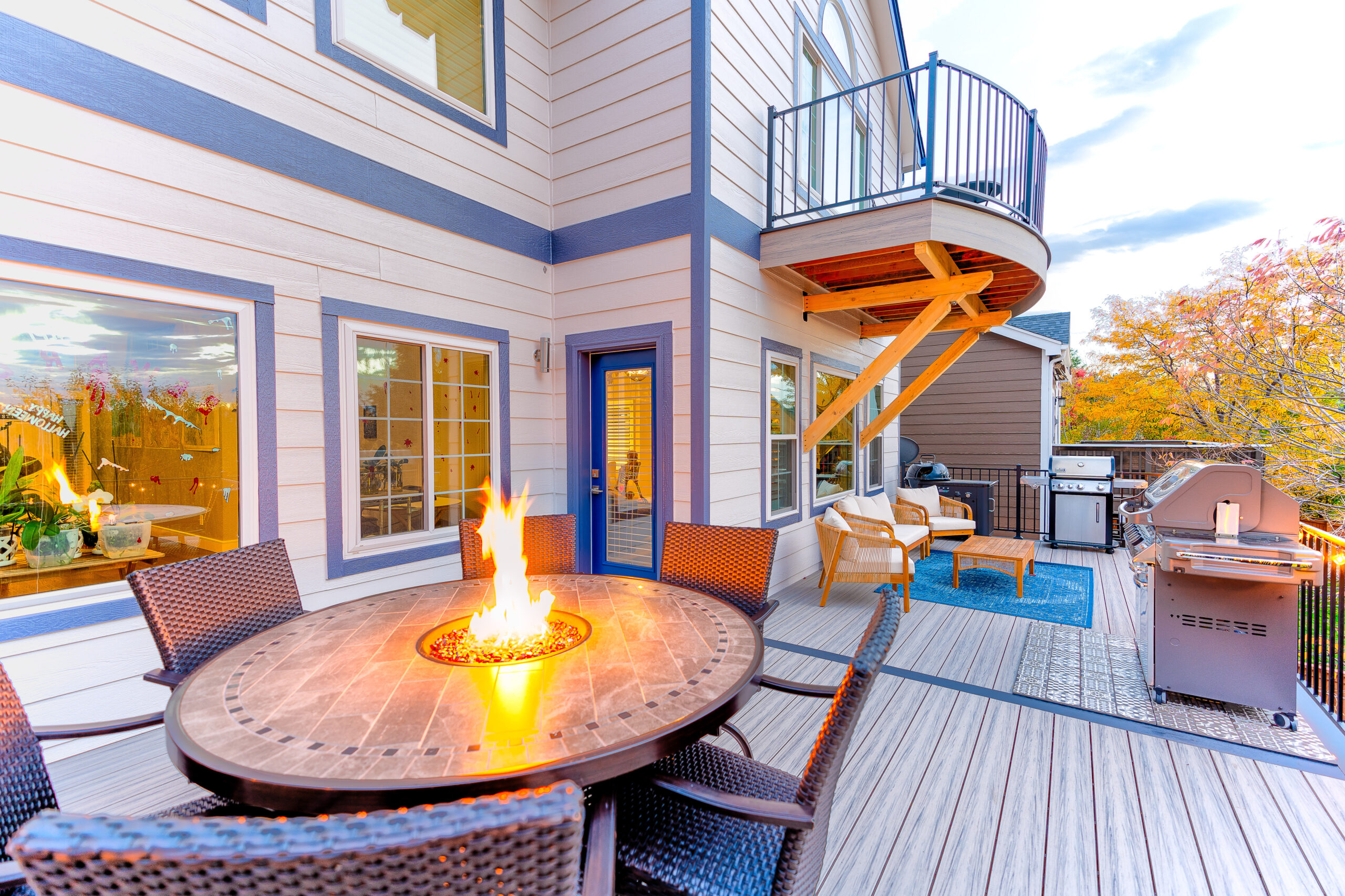 Custom deck design and construction process in Colorado